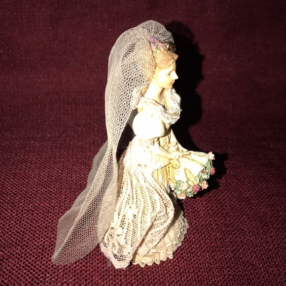 Vintage Ornament Collection Victorian Louis Nichole Bride with Bouquet - Picture 5 of 9